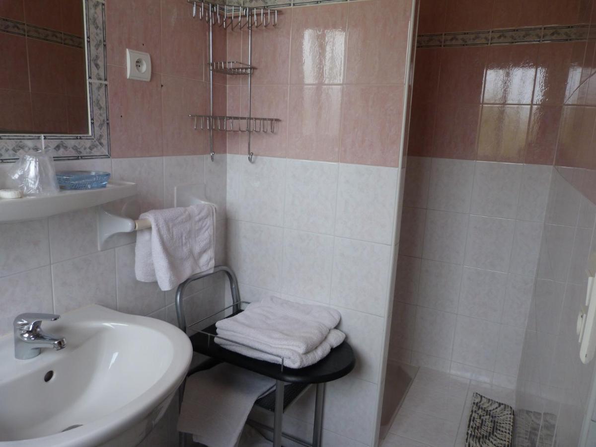 Hotel La Caravelle เฟรฌูส ภายนอก รูปภาพ